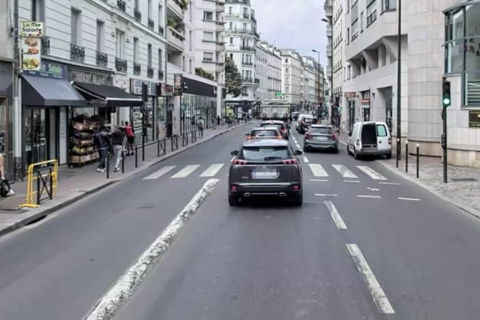 Local commercial · 100 m² · Location — photo 1