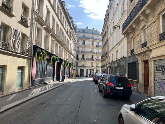 Local commercial · 130 m² · Cession de bail — photo 1