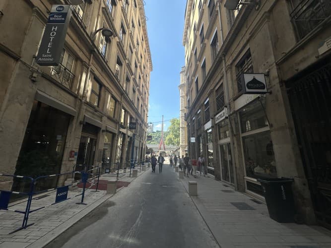 Local commercial · 50 m² · Cession de bail — photo 1