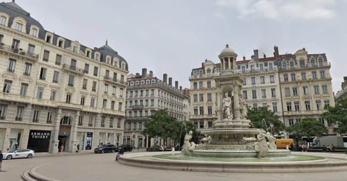 Local commercial · 150 m² · Cession de bail — photo 1