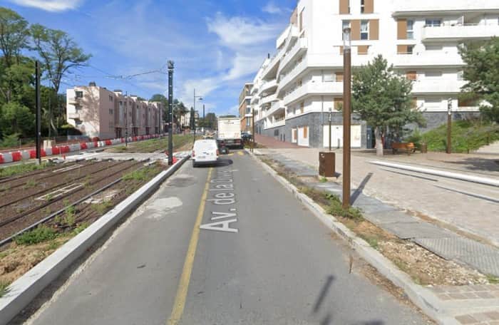 Local commercial · 128 m² · Location — photo 1