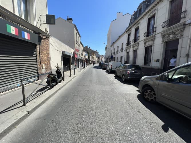 Local commercial · 130 m² · Location — photo 1