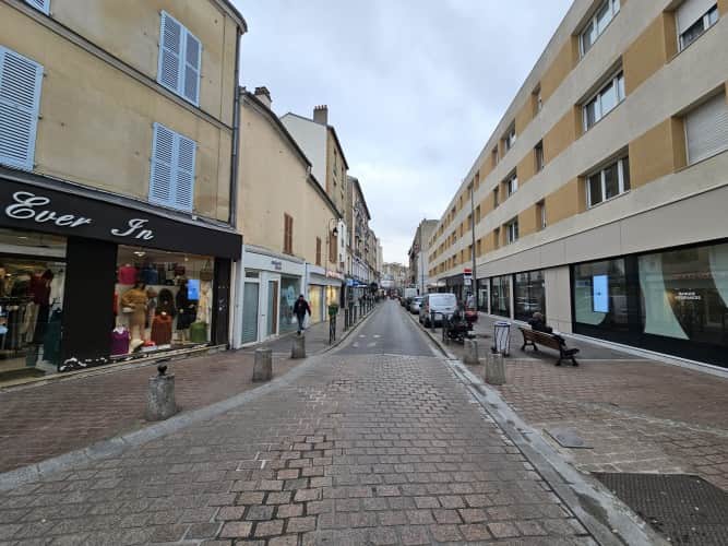 Local commercial · 120 m² · Cession de bail — photo 1