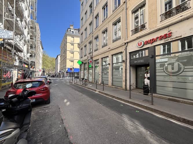 Murs commerciaux · 80 m² · Achat des murs — photo 1