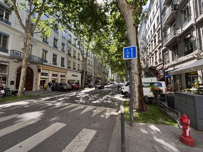 Local commercial · 113 m² · Fonds de commerce — photo 1