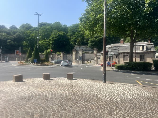 Local commercial · 140 m² · Cession de bail — photo 1