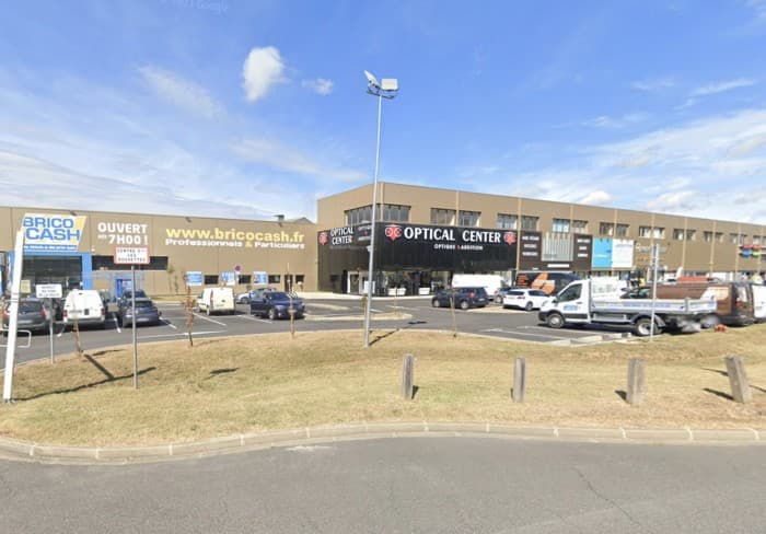 Local commercial · 530 m² · Location — photo 1
