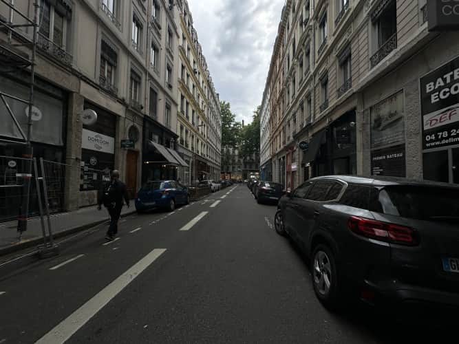 Local commercial · 56 m² · Cession de bail — photo 1