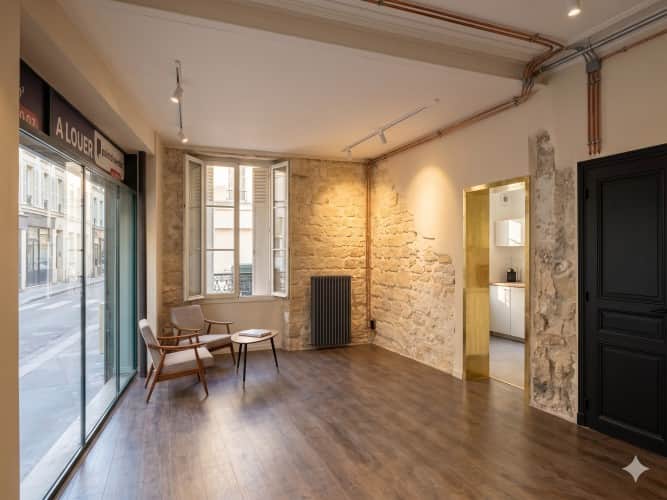 Local commercial · 43 m² · Location — photo 1