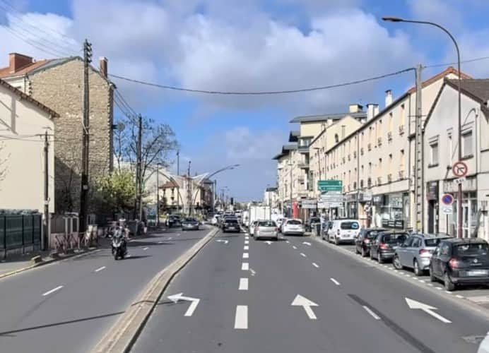 Local commercial · 380 m² · Location — photo 1