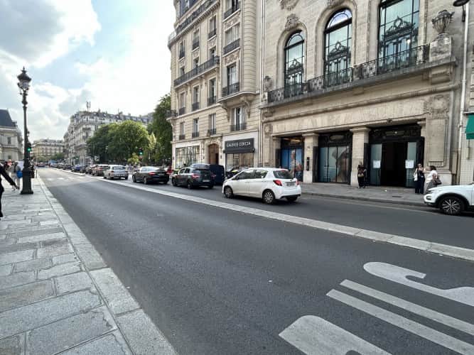 Local commercial · 67 m² · Location — photo 1