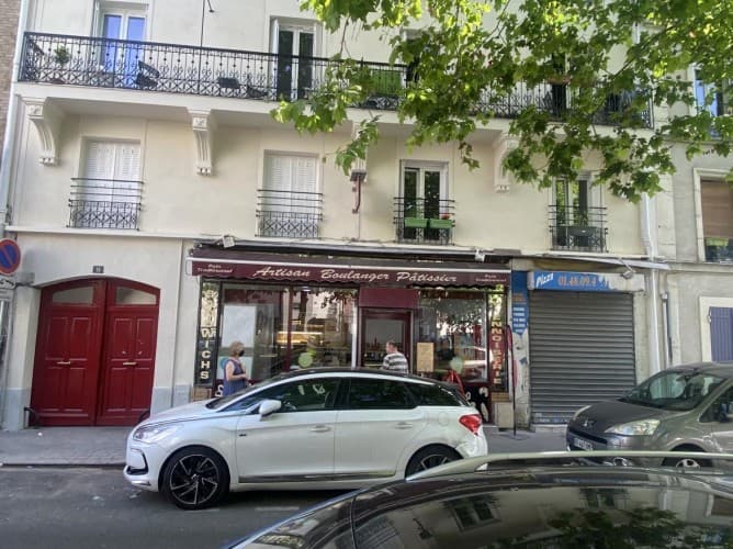 Local commercial · 159 m² · Location — photo 1