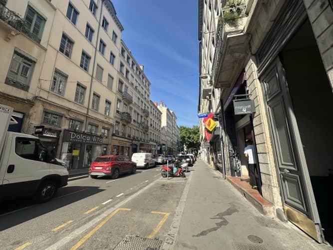 Local commercial · 91 m² · Fonds de commerce — photo 1