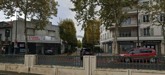 Local commercial · 150 m² · Location — photo 1