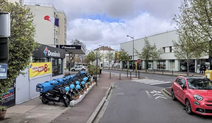 Local commercial · 83 m² · Location — photo 1