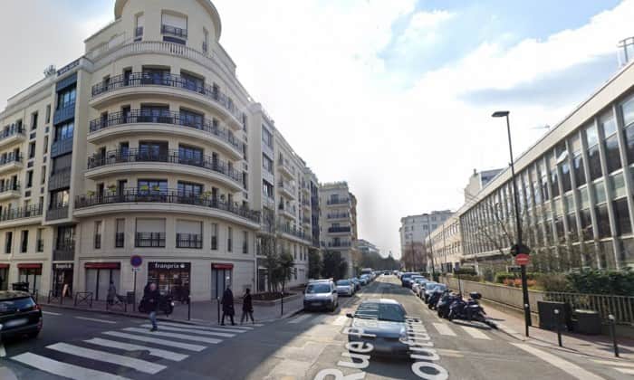 Local commercial · 100 m² · Location — photo 1