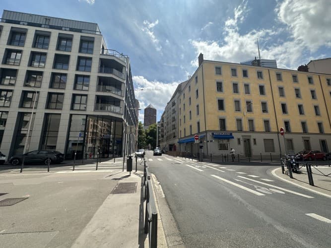 Local commercial · 90 m² · Cession de bail — photo 1