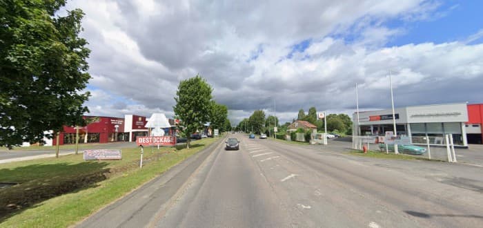 Local commercial · 397 m² · Location — photo 1