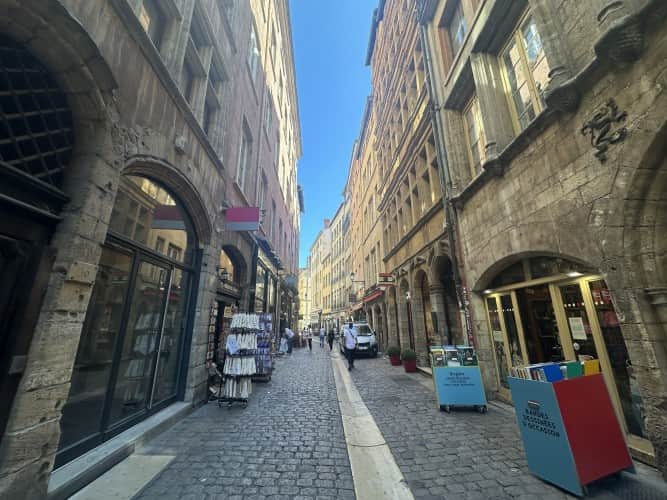 Local commercial · 100 m² · Fonds de commerce — photo 1
