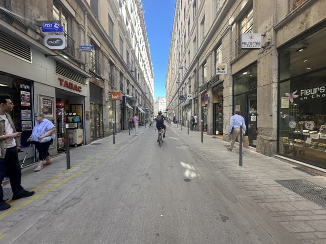 Local commercial · 60 m² · Fonds de commerce — photo 1