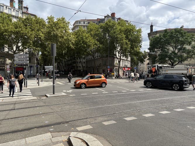 Local commercial · 212 m² · Cession de bail — photo 1
