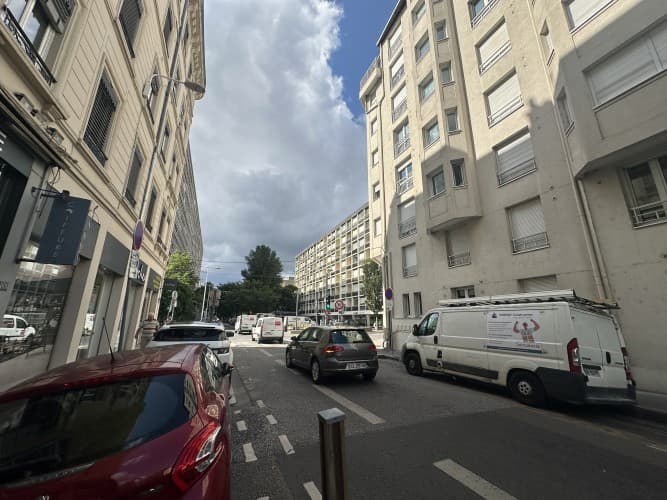 Local commercial · 100 m² · Fonds de commerce — photo 1