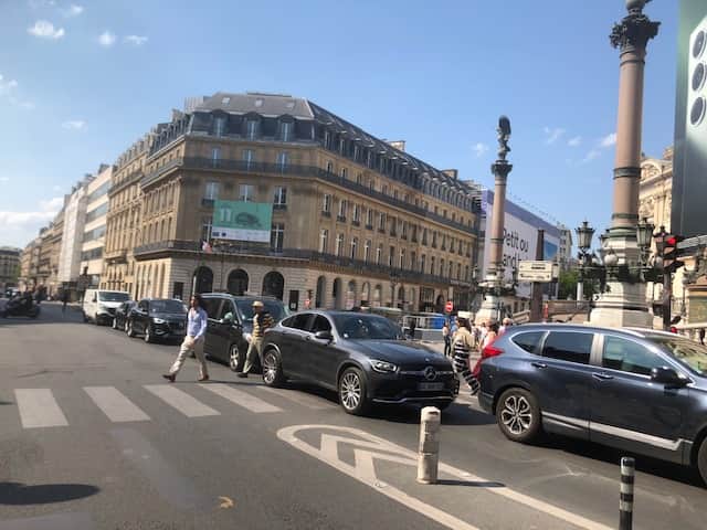 Local commercial · 230 m² · Cession de bail — photo 1