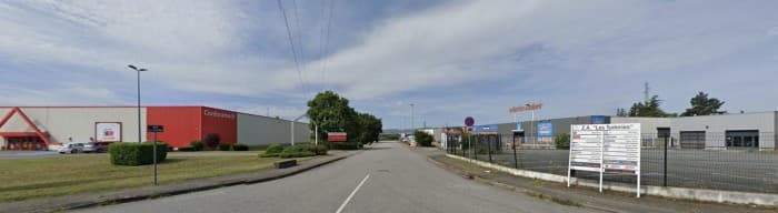 Local commercial · 630 m² · Location — photo 1