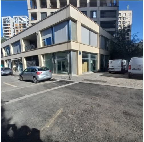 Local commercial · 59 m² · Location — photo 1