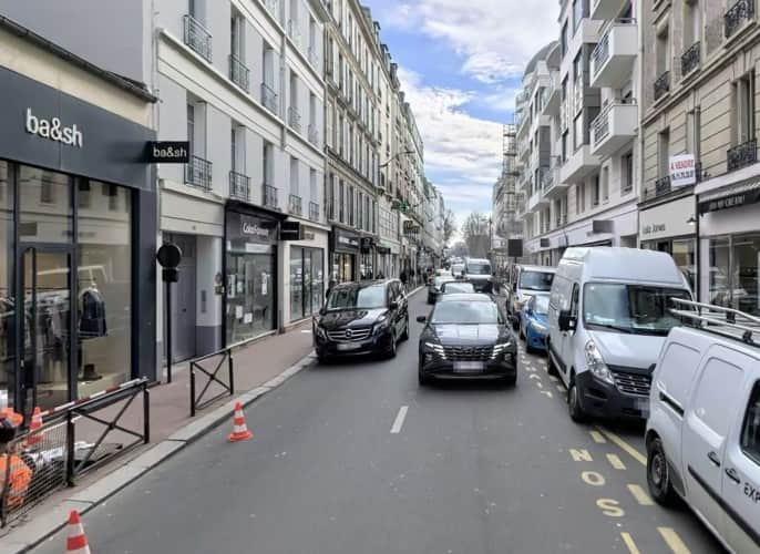 Local commercial · 201 m² · Cession de bail — photo 1