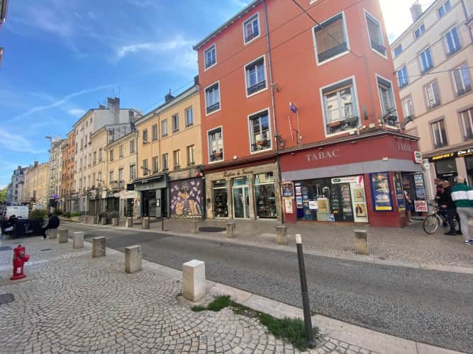 Local commercial · 160 m² · Cession de bail — photo 1