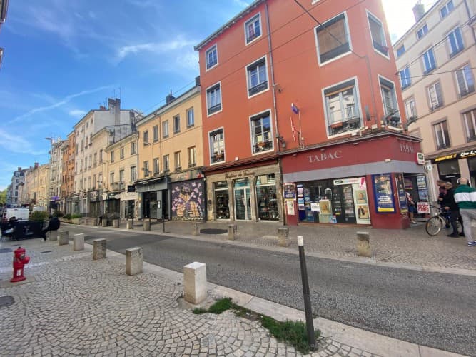 Local commercial · 160 m² · Cession de bail — photo 1