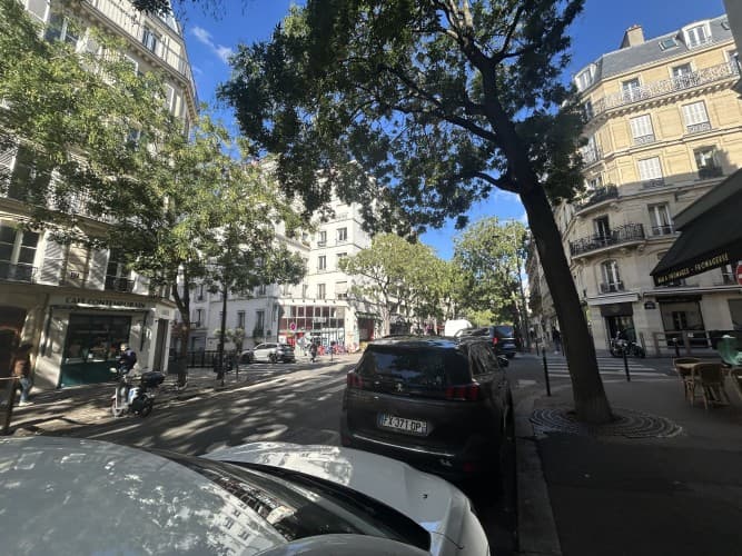 Local commercial · 54 m² · Location — photo 1