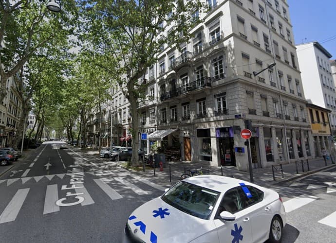 Local commercial · 125 m² · Cession de bail — photo 1