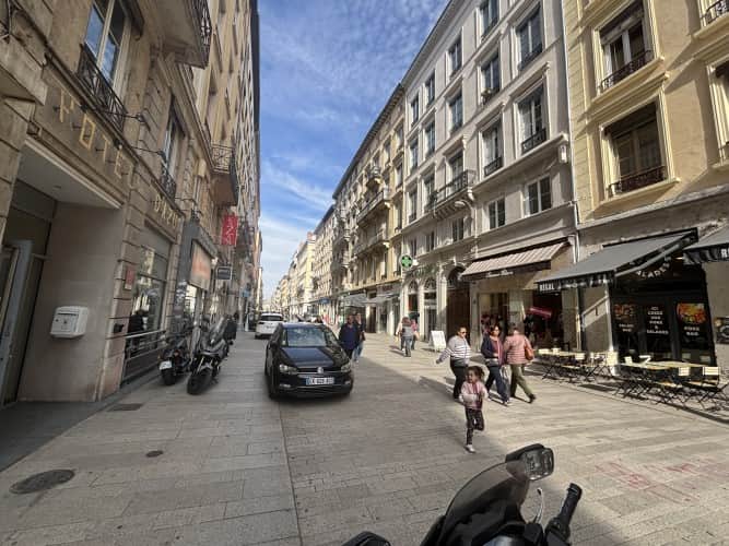 Local commercial · 110 m² · Fonds de commerce — photo 1