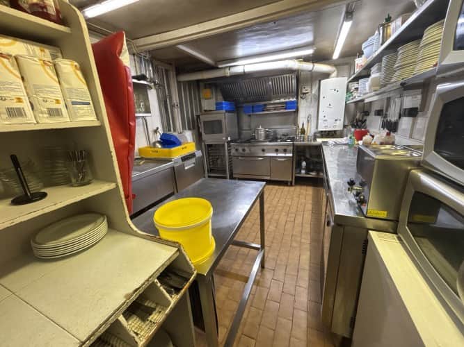 Local commercial · 112 m² · Fonds de commerce — photo 1