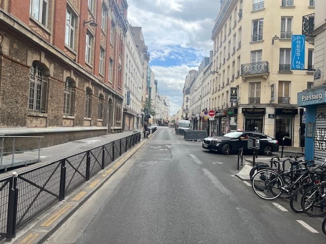 Local commercial · 121 m² · Cession de bail — photo 1