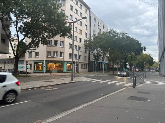 Local commercial · 105 m² · Fonds de commerce — photo 1