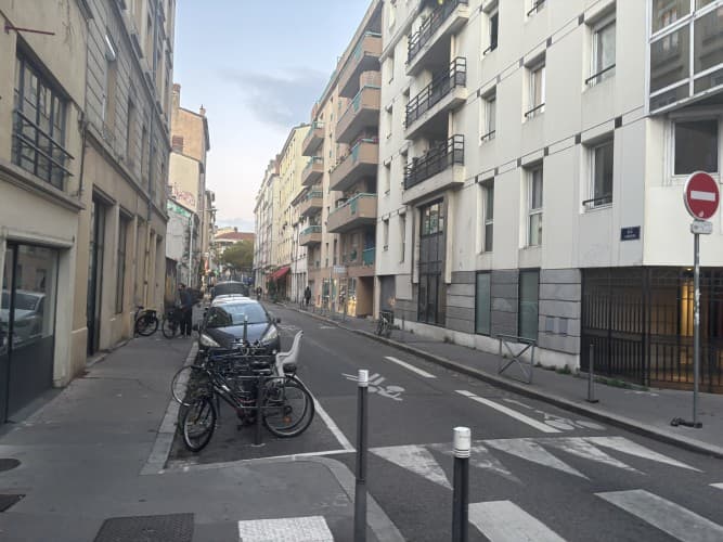 Local commercial · 100 m² · Cession de bail — photo 1