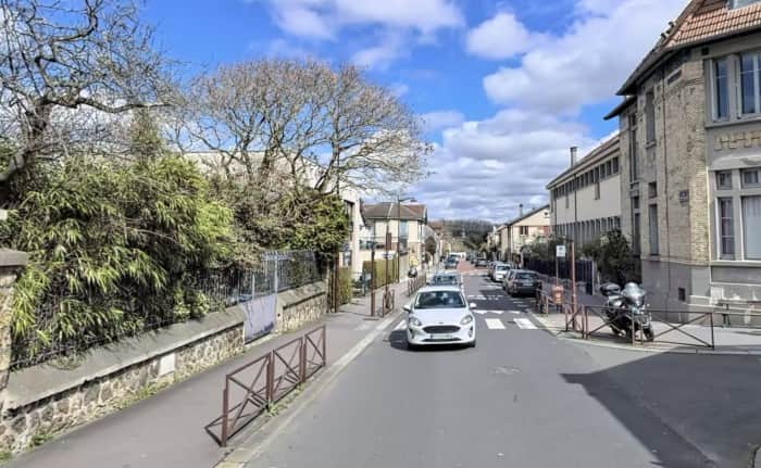 Local commercial · 1170 m² · Location — photo 1
