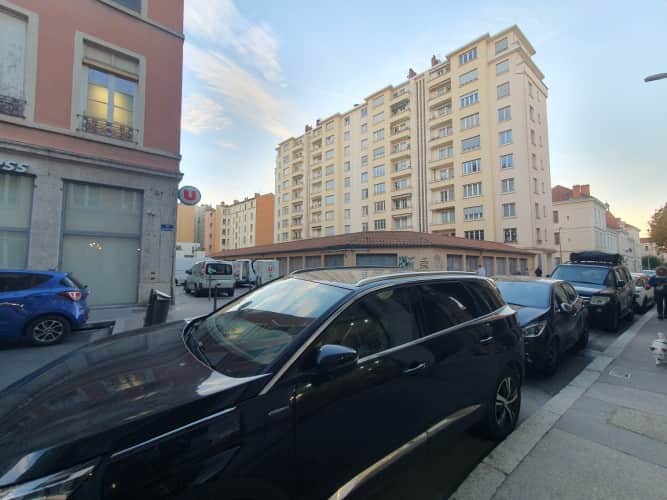 Local commercial · 75 m² · Cession de bail — photo 1