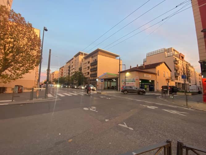 Local commercial · 90 m² · Cession de bail — photo 1