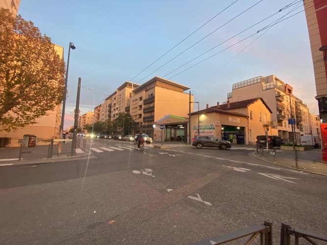 Local commercial · 90 m² · Cession de bail — photo 1