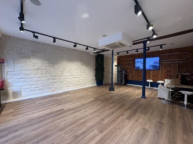 Local commercial · 87 m² · Location — photo 1