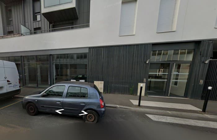 Local commercial · 197 m² · Location — photo 1