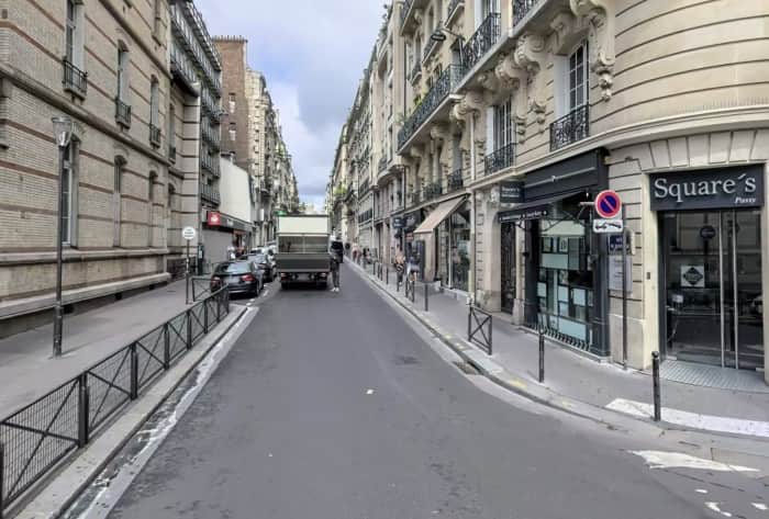 Local commercial · 38 m² · Location — photo 1