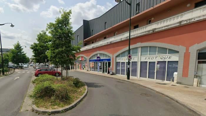 Local commercial · 300 m² · Location — photo 1