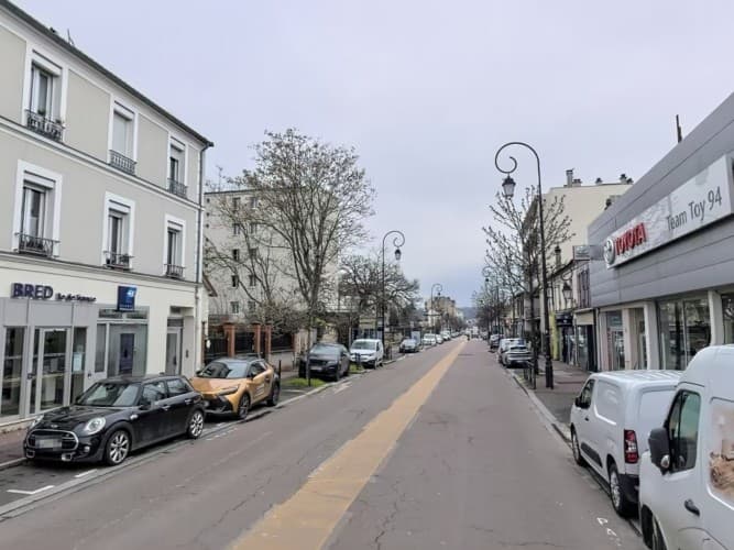 Local commercial · 142 m² · Cession de bail — photo 1