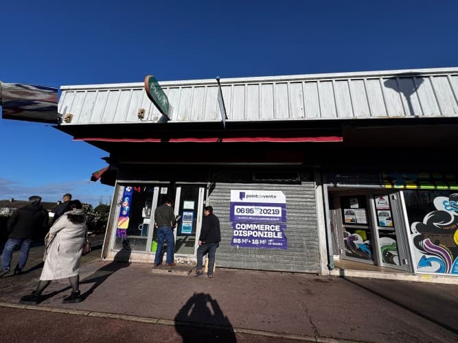 Local commercial · 101 m² · Location — photo 1