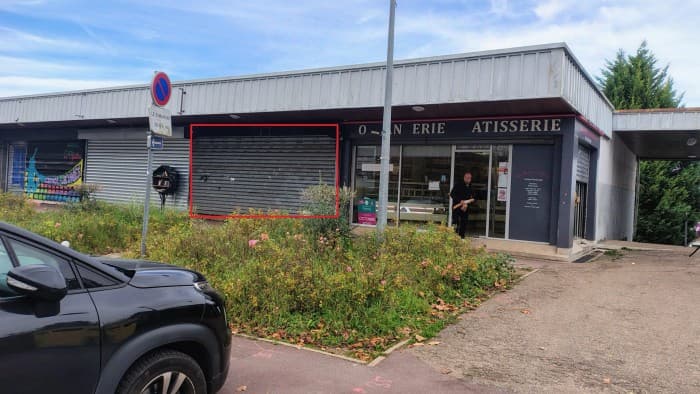 Local commercial · 180 m² · Location — photo 1